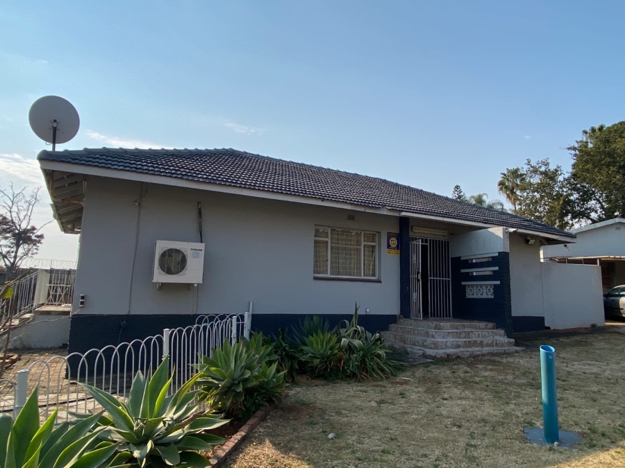 4 Bedroom Property for Sale in Protea Park North West